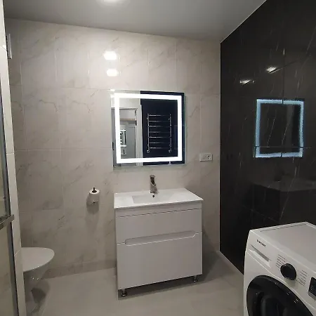 Διαμέρισμα Vip For *